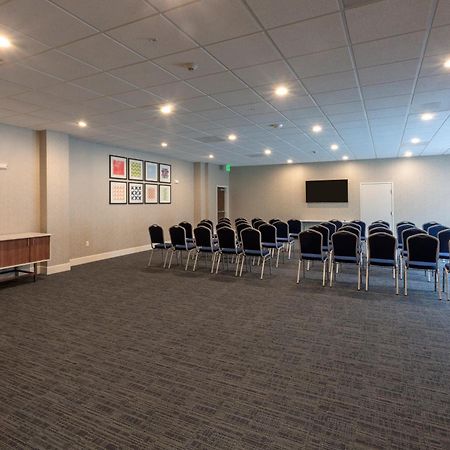 Holiday Inn Express & Suites - Seattle South - Tukwila By Ihg Екстериор снимка