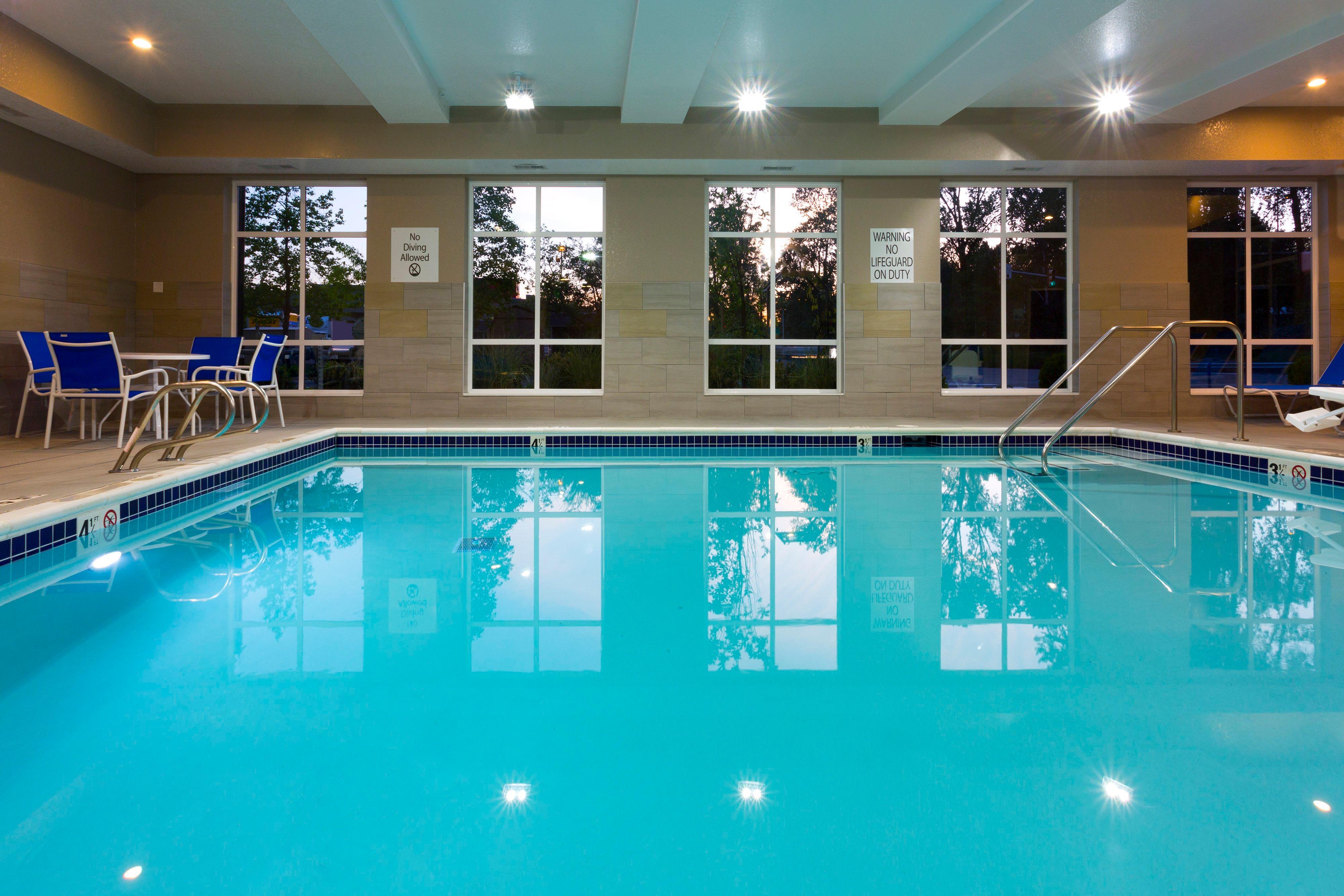 Holiday Inn Express & Suites - Seattle South - Tukwila By Ihg Екстериор снимка