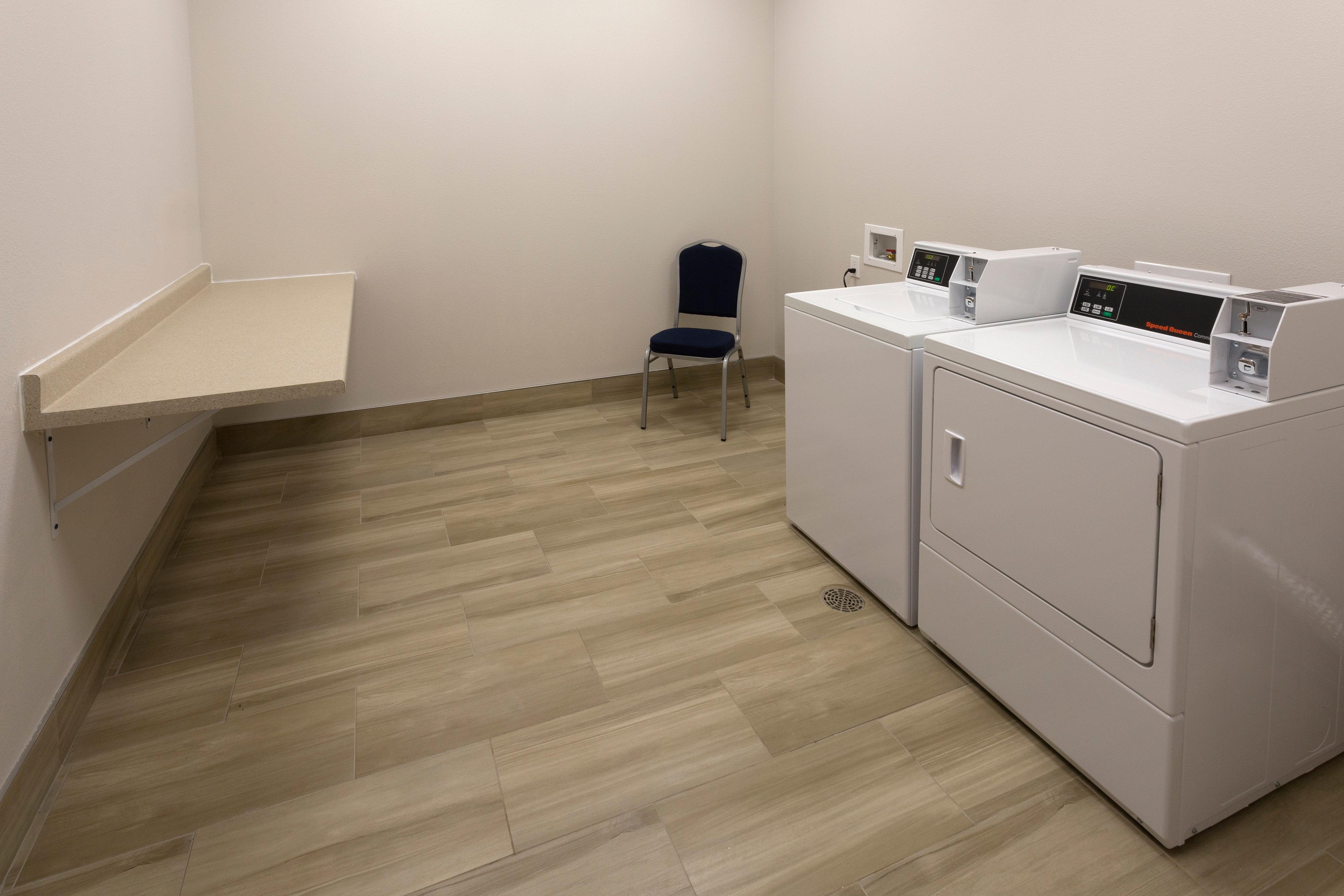 Holiday Inn Express & Suites - Seattle South - Tukwila By Ihg Екстериор снимка