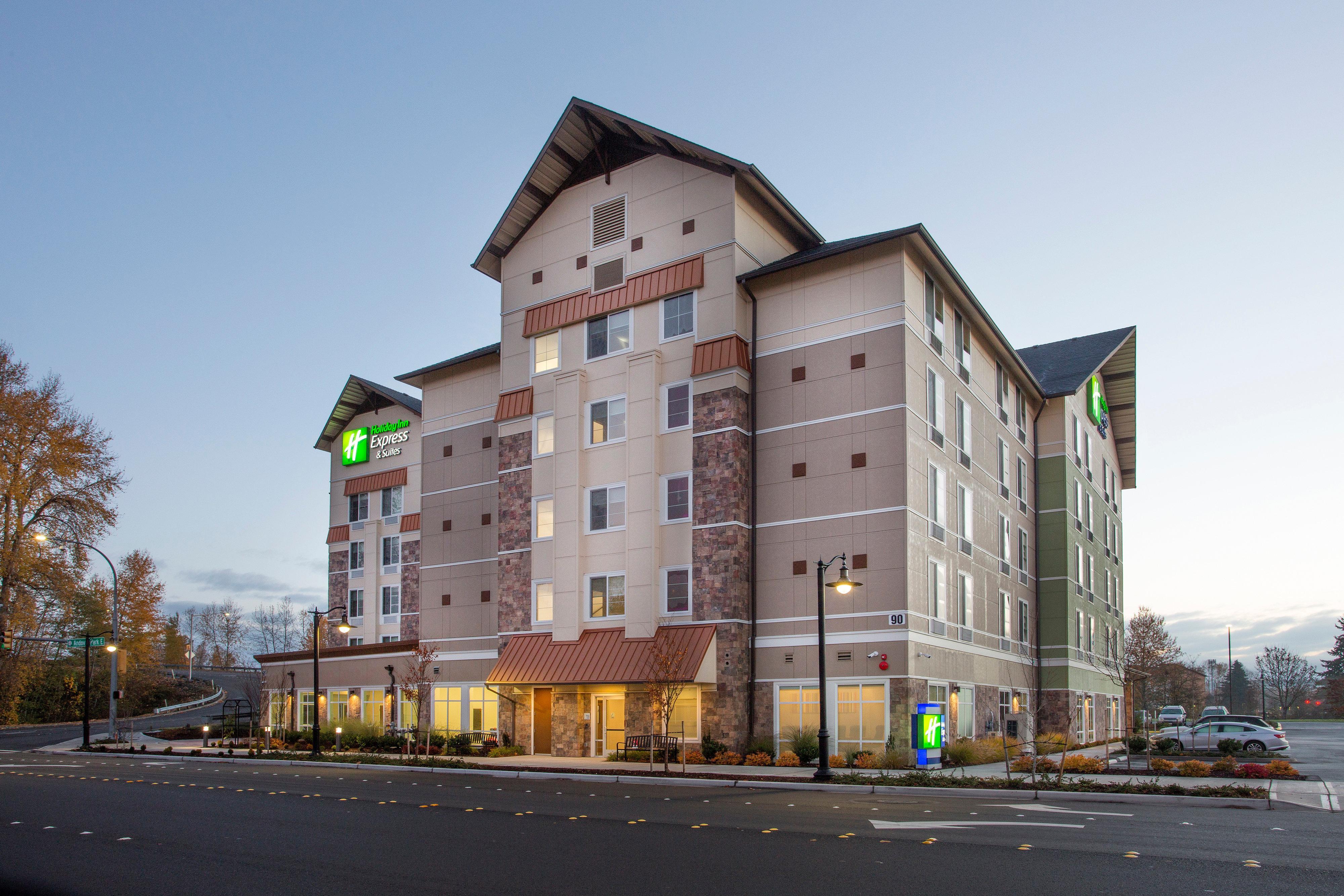 Holiday Inn Express & Suites - Seattle South - Tukwila By Ihg Екстериор снимка