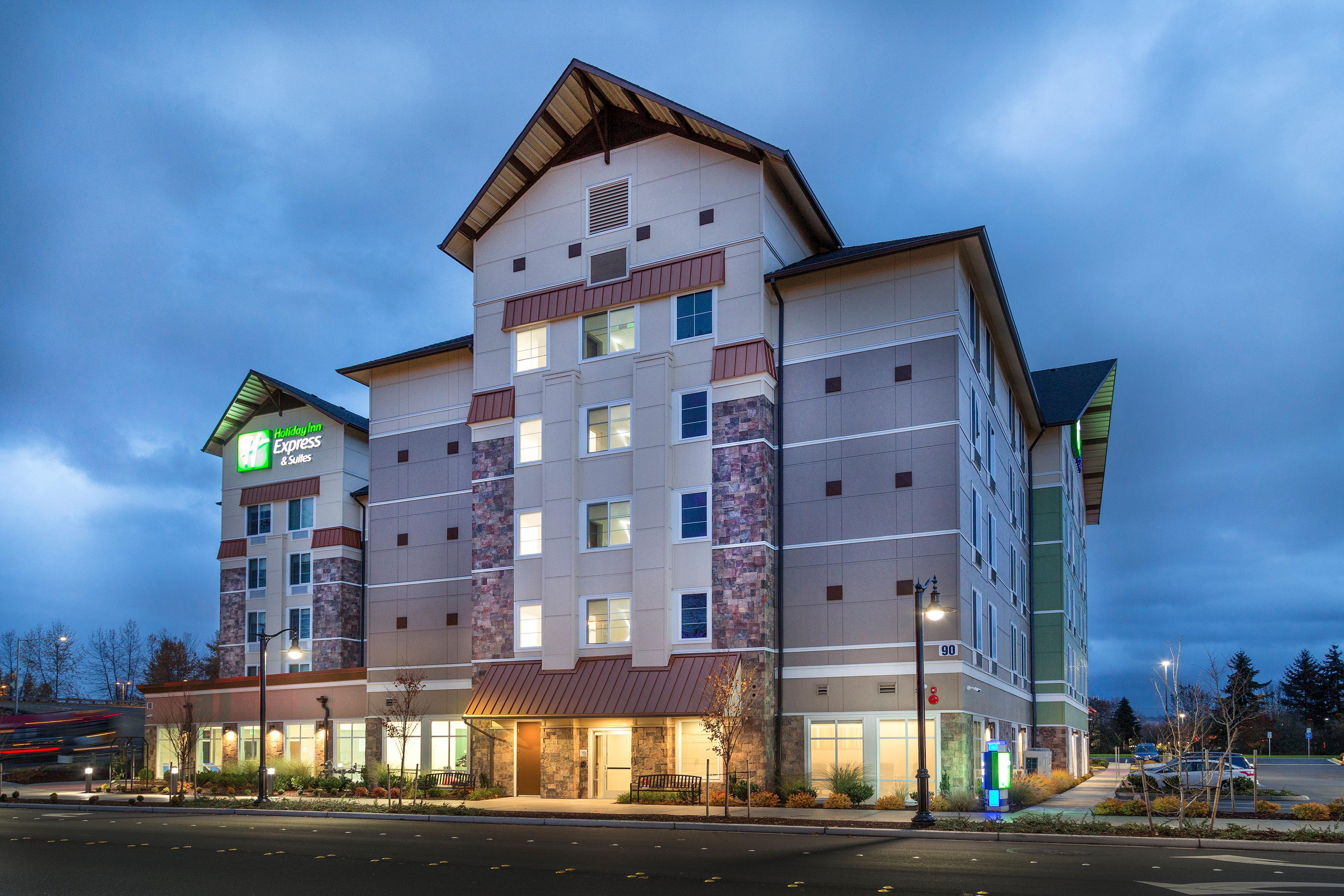 Holiday Inn Express & Suites - Seattle South - Tukwila By Ihg Екстериор снимка